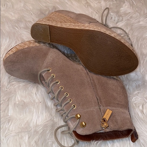 Michael Kors heels - Picture 2 of 3